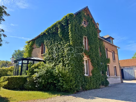corps de ferme avec maison t10 individuelle et dépendances