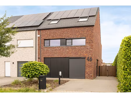 huis te koop in malle met 4 slaapkamers