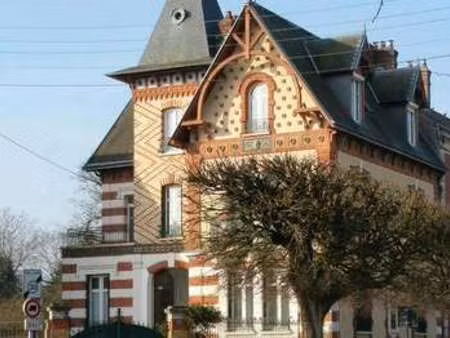 location maison à montereau-fault-yonne (77130) : à louer / 240m² montereau-fault-yonne