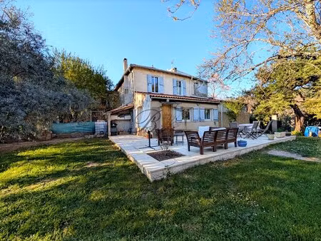 charmante maison avec 3 chambres à peypin-d'aigues