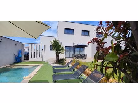 villa contemporaine 5 pièces avec piscine à vendre à manduel