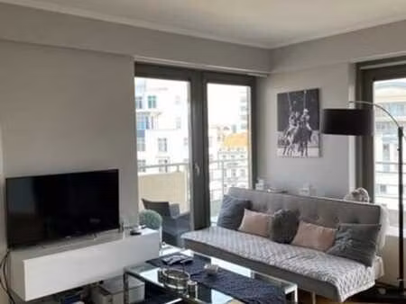 bel app. meublé 1ch (+bureau) + belle terrasse! (eu area)