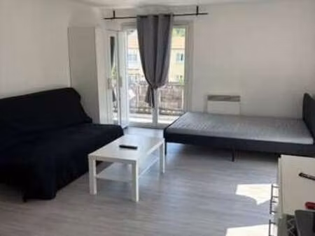 location appartement t1 meublé à fontenay-le-fleury (78330) : à louer t1 meublé / 34m² fon