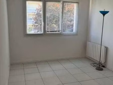 location appartement t1 meublé à courbevoie (92400) : à louer t1 meublé / 21m² courbevoie