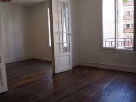 location appartement 3 pièces à montreuil (93100) : à louer 3 pièces / 56m² montreuil