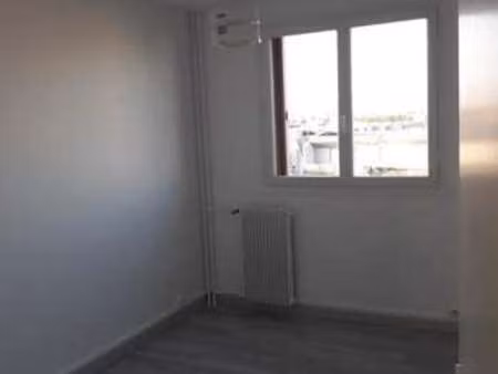 location appartement 3 pièces meublé à thiais (94320) : à louer 3 pièces meublé / 53m² thi