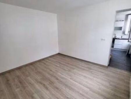 location appartement 2 pièces à lille (59000) : à louer 2 pièces / 50m² lille