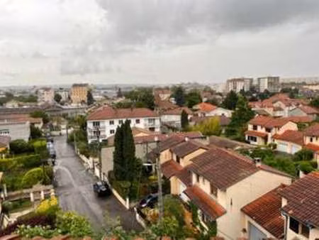 location appartement t1 à bron (69500) : à louer t1 / 20m² bron