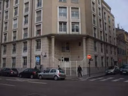 location appartement t1 meublé à lyon 7e (69007) : à louer t1 meublé / 18m² lyon 7e