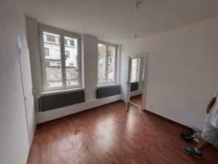 location appartement 2 pièces à douai (59500) : à louer 2 pièces / 40m² douai