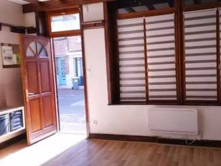 location appartement 3 pièces à lille (59000) : à louer 3 pièces / 38m² lille