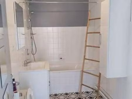 location appartement t1 à montluçon (03100) : à louer t1 / 37m² montluçon