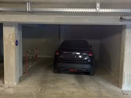place de parking pmr