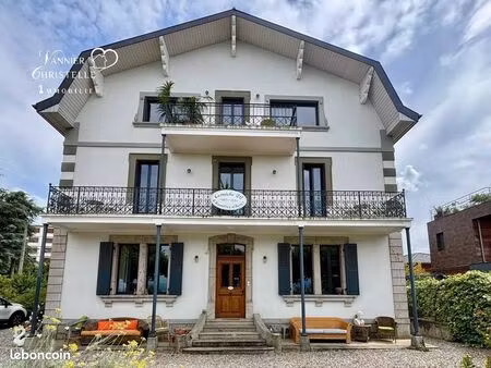maison 17 pièces 409 m²