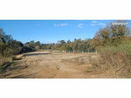 terrain 633 m² monteleger