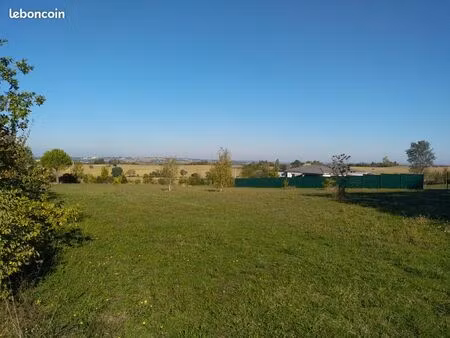 terrain 1300 m² lamontjoie