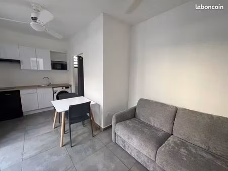 studio 1 pièce 18 m²
