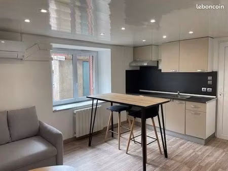 f2 meuble 35 m²