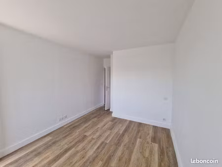 appartement t4 - evry