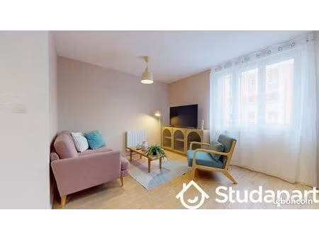 chambre 1 pièce 13 m²