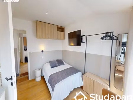 chambre 1 pièce 15 m²