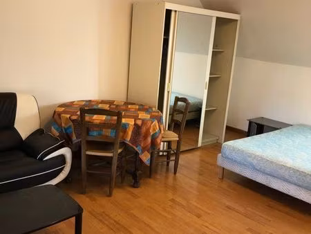 appartement spacieux meublé cuisine séparée et lave linge