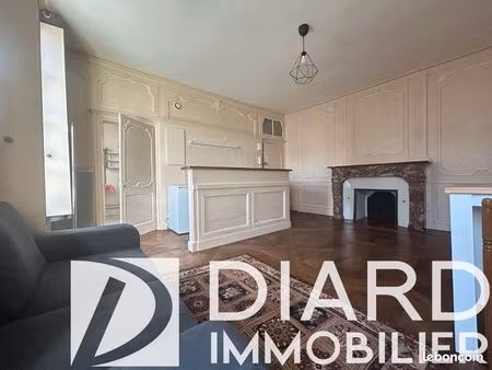 studio 1 pièce 31 m²