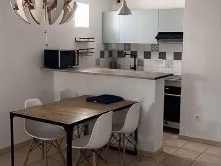 t3 60m2 meublé + 1 place de parking en souterrain