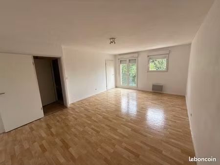 à louer – t1 de 35 m² – nancy centre 3 maisons disponible immédiatement