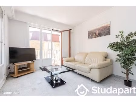 chambre 1 pièce 13 m²