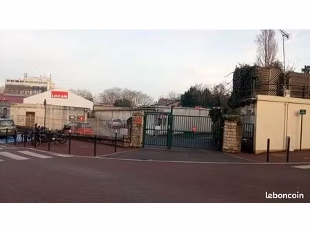 à louer box