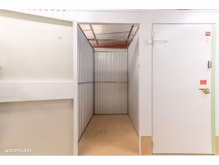 garage/box 2 m² chelles
