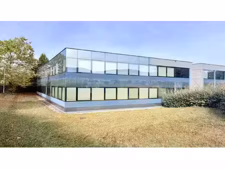 exclusivite archamps ensemble de 4 bureaux (2 loués et 2 libres)
