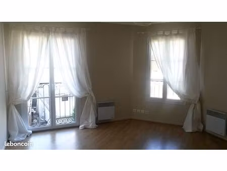 joli f2 en duplex de 50 m² au centre-ville de villiers le bâcle (1-3 route de saint aubin)