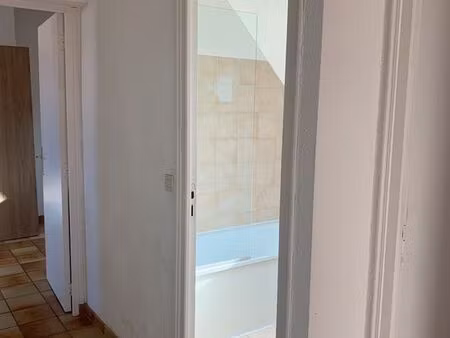 savigny sur orge f2 41m2 loyer 811 euros quartier calme  vue sur jardins  proche commerces