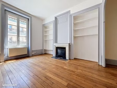 appartement 2 pièces 55 m²