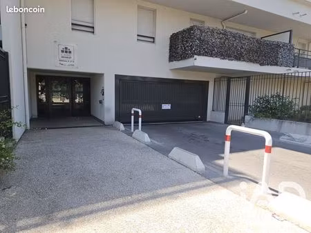 parking/box 23 m² marseille
