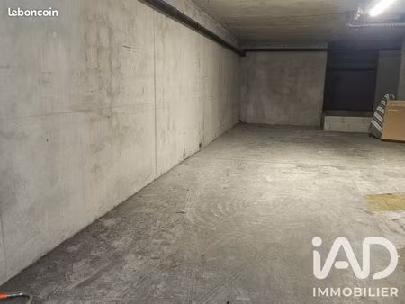 parking/box 23 m² marseille