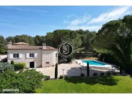 maison 180 m² saint-rémy-de-provence