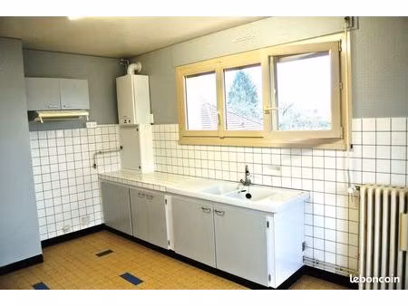 grand appartement f4 proche de tous commerces