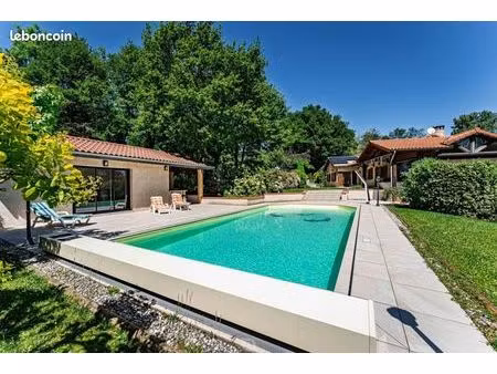 maison 6 pièces 157 m²