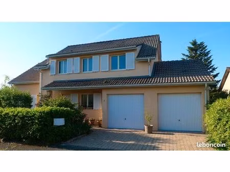 grande et belle maison familiale rénovée - chassieu - 650 000