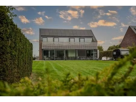 maison à vendre à rue deflière 50 mont-de-l'enclus (vbe39989)