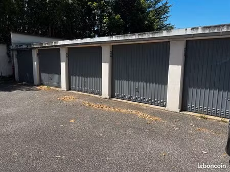 garage fermé caluire