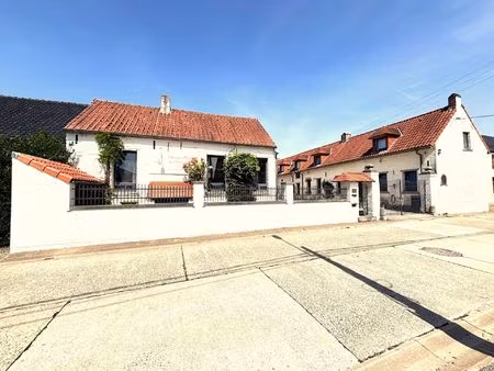 fermette à vendre avec garage et terrasse   cambron-saint-vincent (vbe40204)