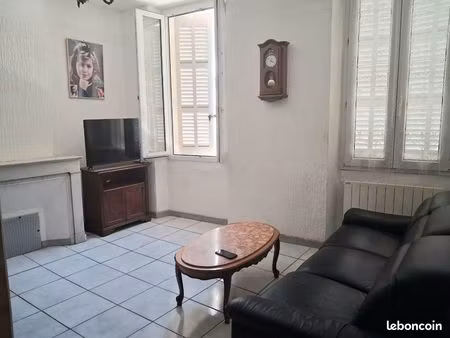 t2  1er arr  rue calme et sans vis à vis