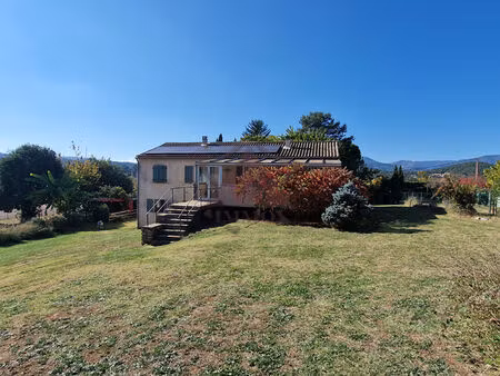 maison de plain pied - dpe b et 4 garages