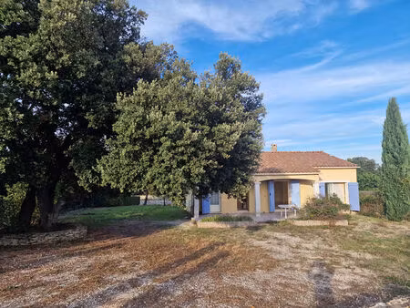 maison de plain pied situé dans un environnement calme