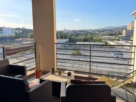 t2 récent  lumineux avec grande terrasse et vue dégagée