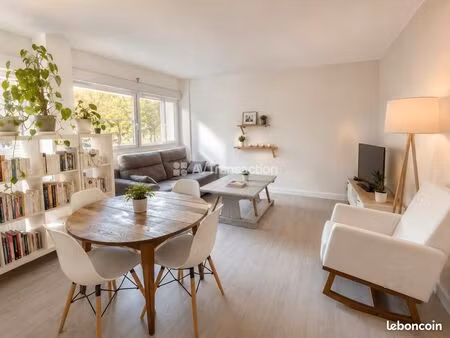 au coeur de gratte ciel - metro a / t2 de 41 m² - cave-parking